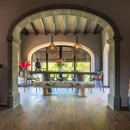 La Casa Roja