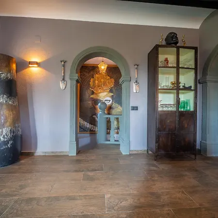 Villa La Casa Roja *