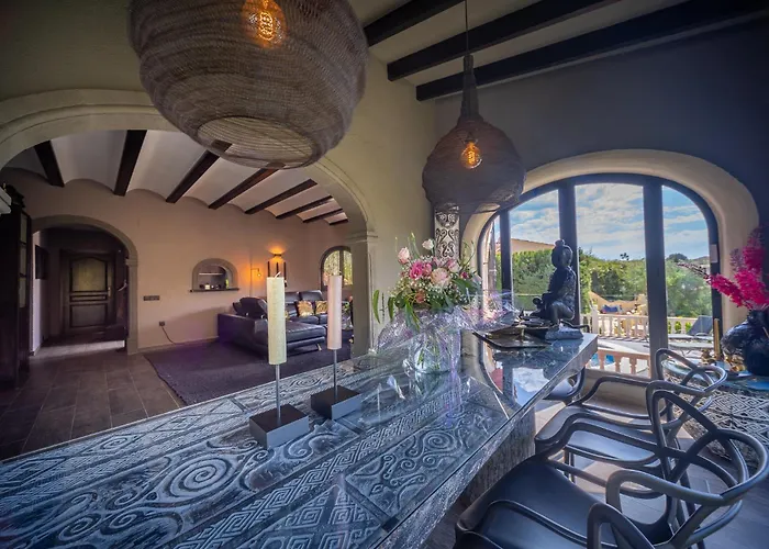 La Casa Roja Villa